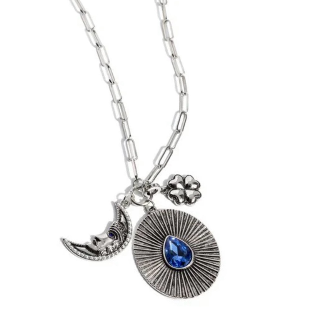 *NEW*  Paparazzi Silver Necklace with Blue Accents

“Stirring Season”